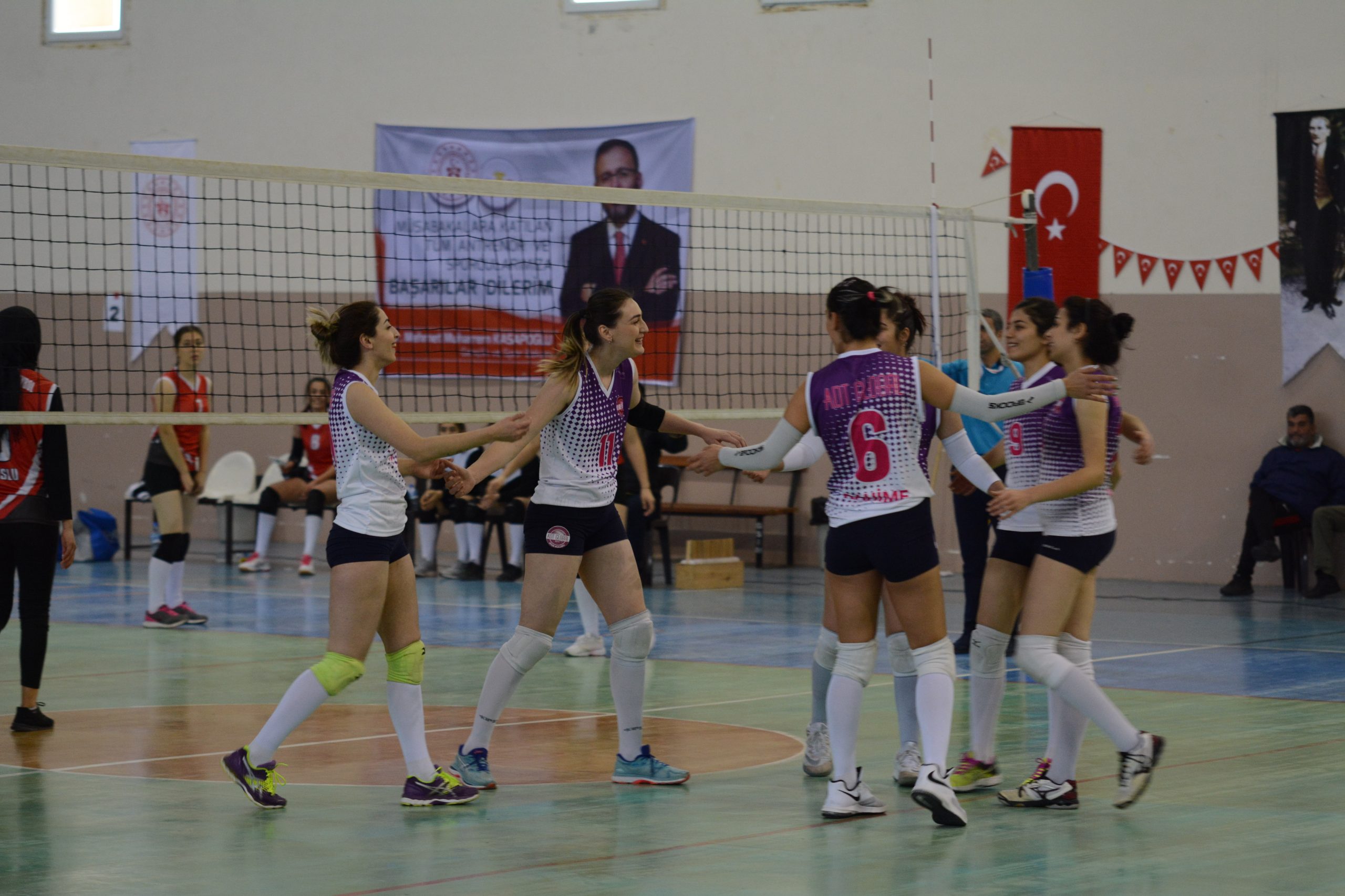 Adamspor Zorlanmadı 3-0