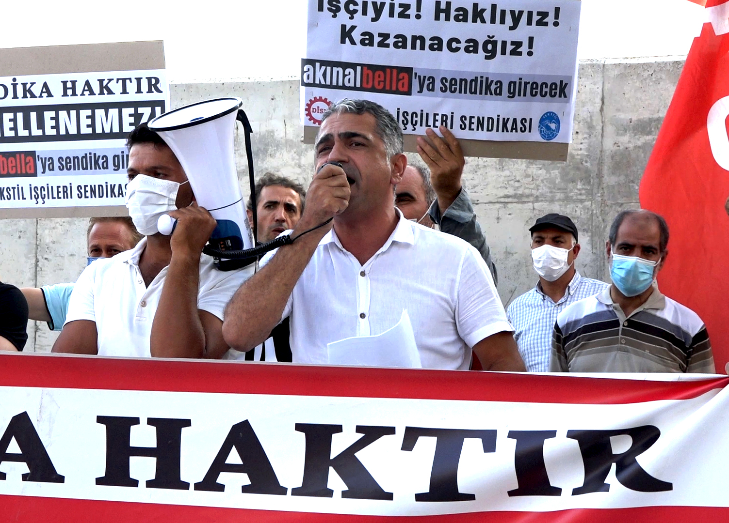Türkmen: İşçilere suyu bile çok görüyorlar