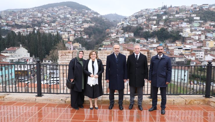 Şahin’den tarihi dönüşüme övgü