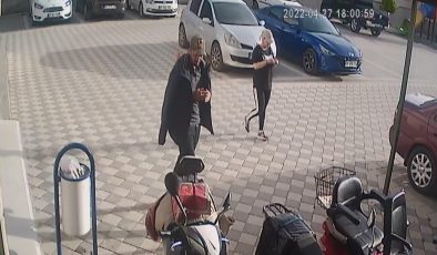Sevgililerin motosiklet hırsızlığı kamerada