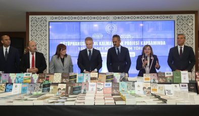 Büyükşehir’den okul kütüphanelerine 350 bin kitap