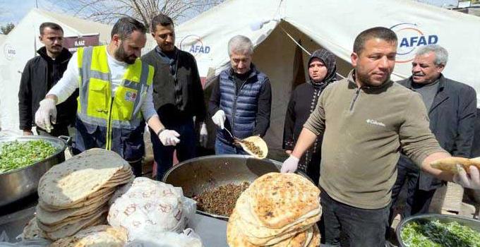 Şahinbey, Adıyaman’da yara sarıyor