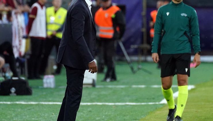 Kluivert: “Takımımla gurur duyuyorum”