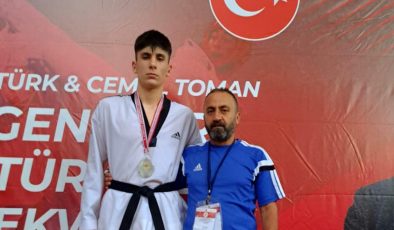 TAEKWONDO ŞAMPİYONASINA ŞAHİNBEY DAMGASI