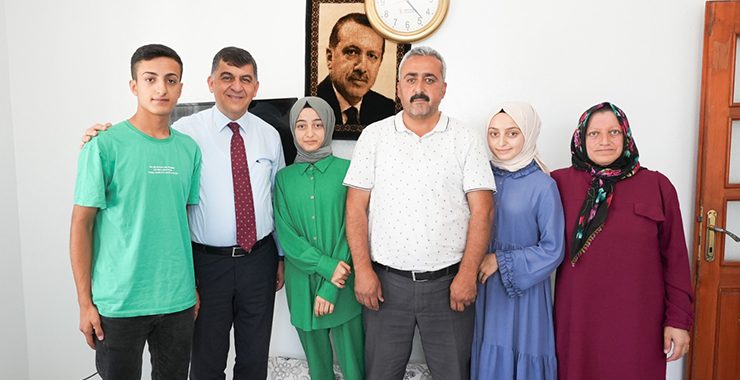 Fadıloğlu genç yetenekleri dinledi