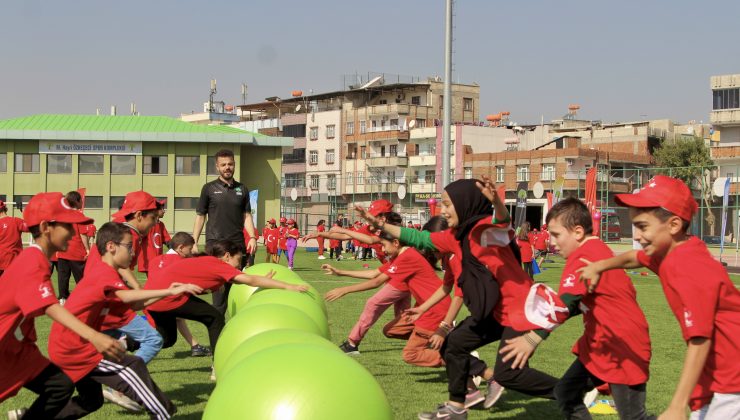 Öğretmenler hem öğretti hem eşlik etti