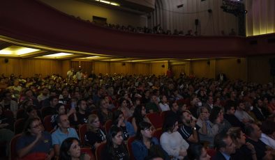 8. Şehir Tiyatroları Festivali başladı