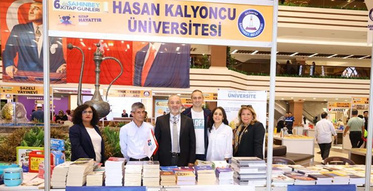 HKÜ, Kitap Günleri’nde stant açtı