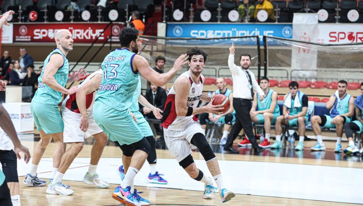 Gaziantep Basketbol farklı kazandı:72-54