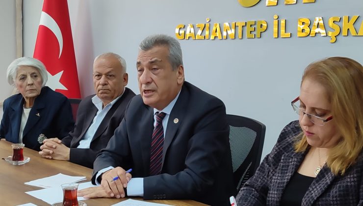 CHP’li Öztürkmen: ”Cumurbaşkanı, üzerindeki papaz elbisesini çıkarıp gerçek kimliğini ortaya çıkardı”