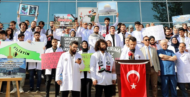 Gaziantep’te sağlıkçılardan hastane saldırılarına tepki