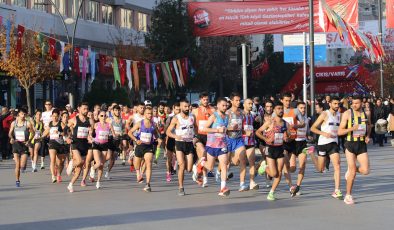 Gazi Yarı Maratonu için bazı yollar trafiğe kapanıyor