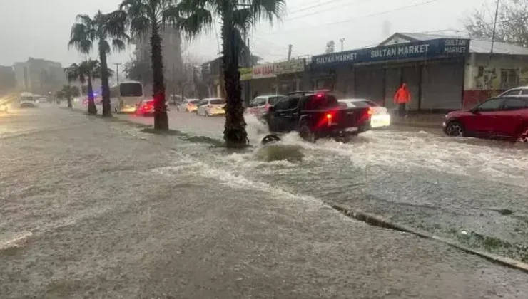 Antalya sele teslim oldu…