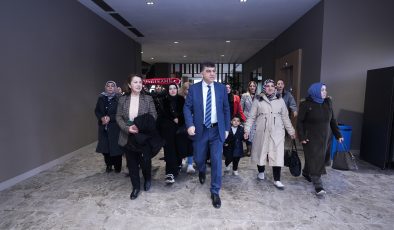 AK Parti Kadın ve Gençlik Teşkilatı, Şehitkamil hizmetlerini gezdiler