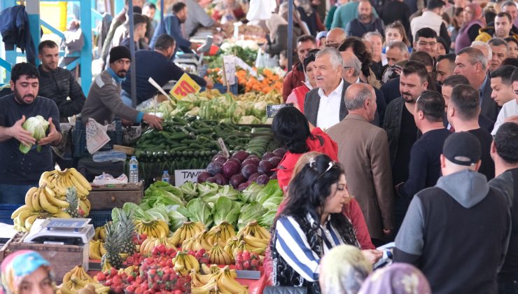 Sarıçam’da Zeydan Karalar’a yoğun ilgi 