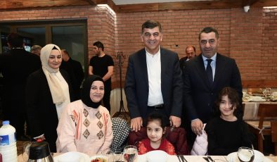 Fadıloğlu, yetim çocuklar ve anneleriyle iftar açtı