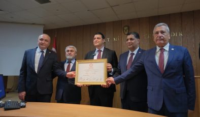 Şehitkamil Belediye Başkanı Yılmaz mazbatasını aldı