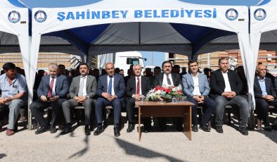 Şahinbey Belediyesi’nden çiftçilere fide desteği