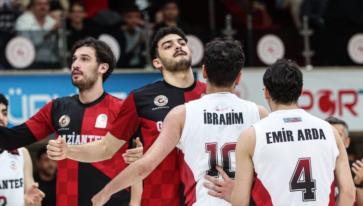 Gaziantep Basketbol taraftarı önünde turladı