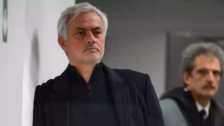 Fenerbahçe’nin yeni teknik direktörü Jose Mourinho oluyor