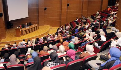 Prof. Dr. Recep Aslan’dan Hz. Peygamber’in Örnekliği Konferansı