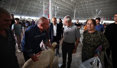 Başkan Tahmazoğlu, kurban kesim alanlarını ziyaret etti