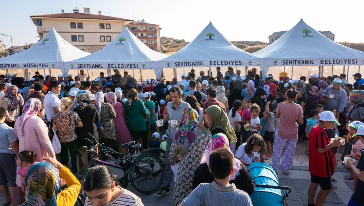 BAŞKAN UMUT YILMAZ’DAN AŞURE VE DONDURMA İKRAMI