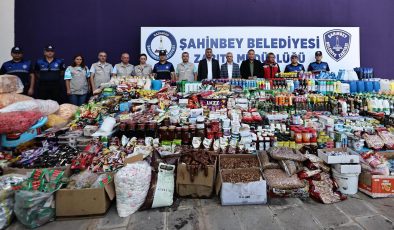 Zabıta tarihi geçmiş ürünleri imha etti