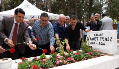 AVUKAT AHMET YILMAZ, MEZARI BAŞINDA ANILDI