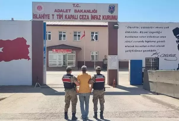 Firari hükümlüler polis ve jandarmadan kaçamadı