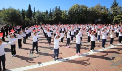 Gaziantep Kolej Vakfı’nı Cumhuriyet Coşkusu Sardı