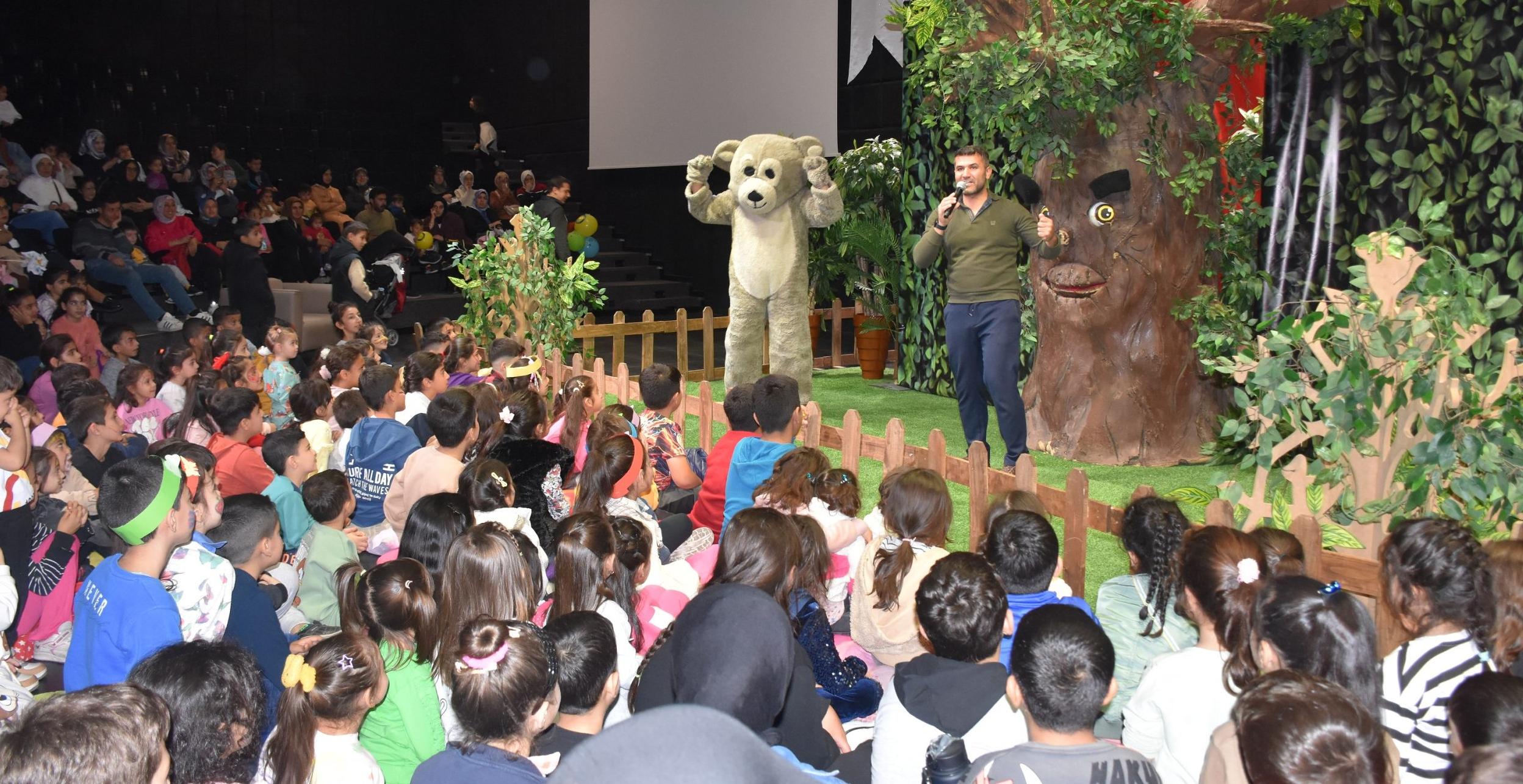 ÇOCUKLAR ŞAHİNBEY’DE EĞLENDİ