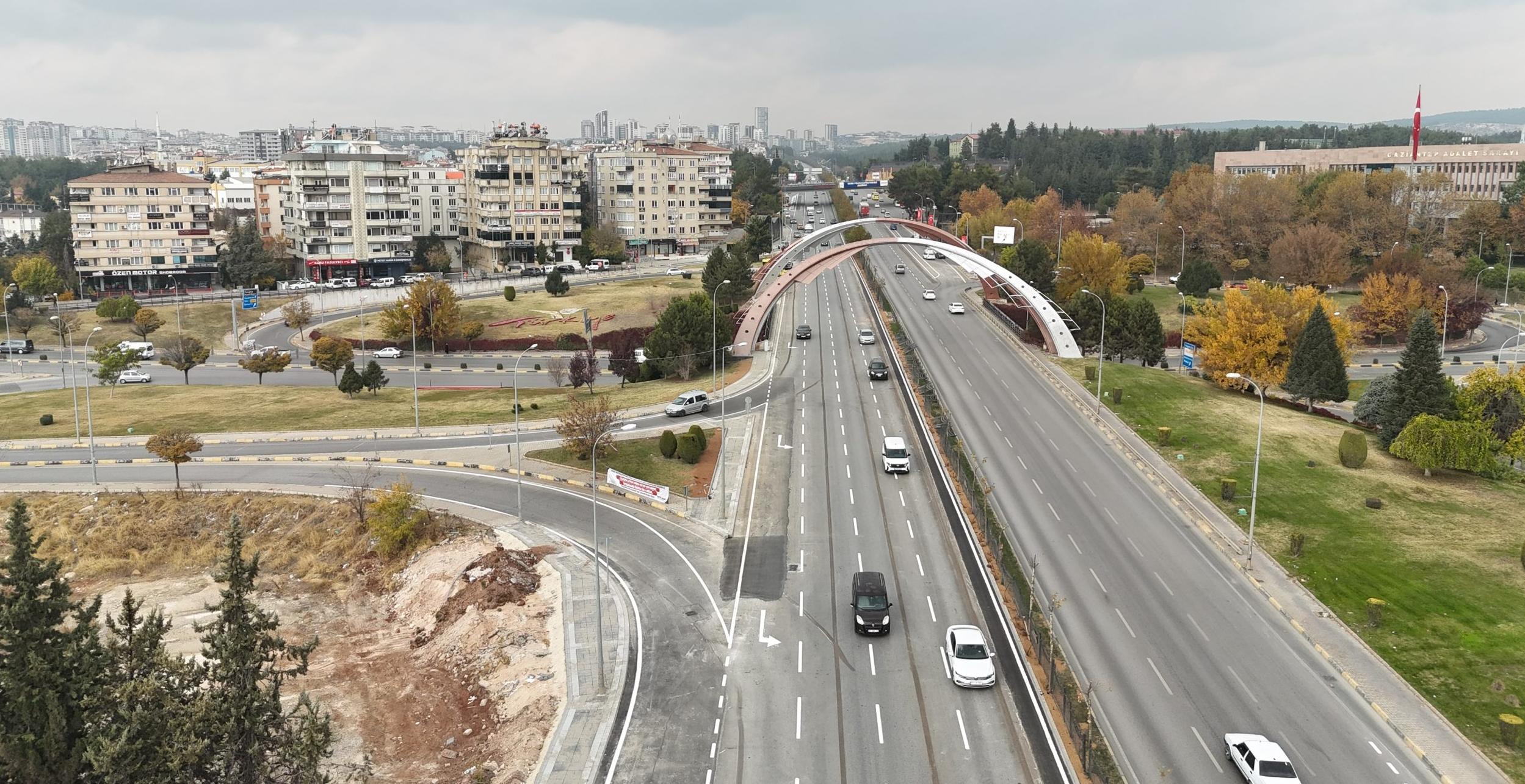 GAZİANTEP BÜYÜKŞEHİR TUGAY KÖPRÜLÜ KAVŞAĞI’NI TAMAMLADI