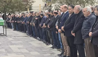 Gaziantep’te aracında ölü bulunmuştu! Milletvekilinin kardeşi toprağa verildi…